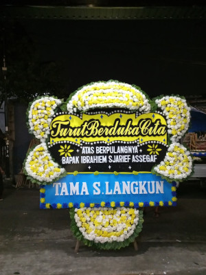 Papan Bunga Duka di Huta Barangan